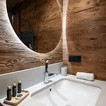 Forest Lodge, A Luxury With Sauna And Jacuzzi 木屋 克松吕-隆日梅