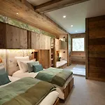 木屋 Forest Lodge, A Luxury With Sauna And Jacuzzi