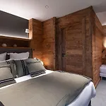 木屋 Forest Lodge, A Luxury With Sauna And Jacuzzi *