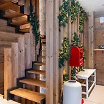 木屋 Forest Lodge, A Luxury With Sauna And Jacuzzi