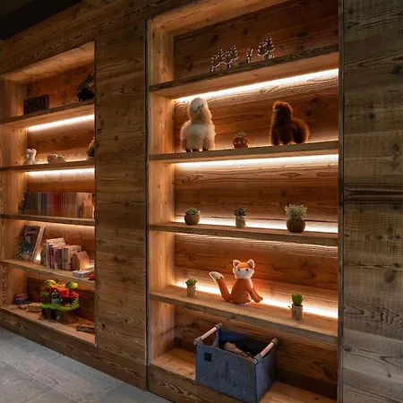 Forest Lodge, A Luxury With Sauna And Jacuzzi Horská chata *