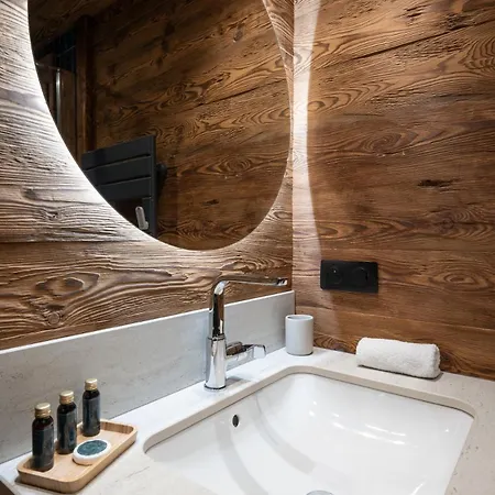 Chalet Forest Lodge, A Luxury With Sauna And Jacuzzi