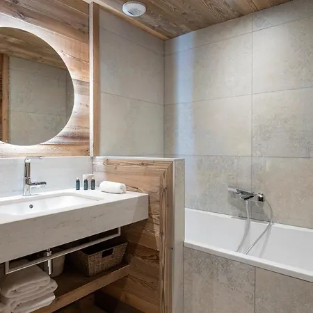Chalet Forest Lodge, A Luxury With Sauna And Jacuzzi