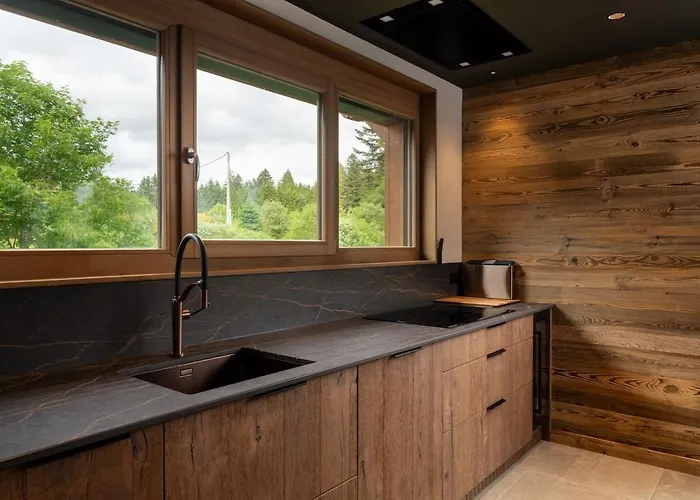 Forest Lodge, A Luxury With Sauna And Jacuzzi