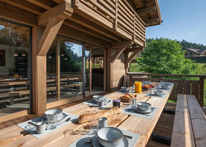 Forest Lodge, A Luxury With Sauna And Jacuzzi Horská chata *